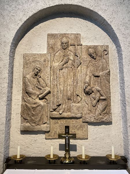 Datei:Altar Ludger Ansgar Anselm Abtei Münsterschwarzach LFG.jpg